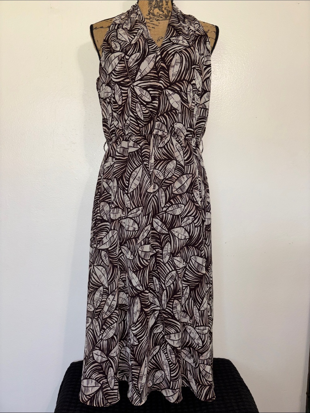 Sleeveless Leaf-Print Maxi Dress - Brown & White Sheer Outer/Brown Liner